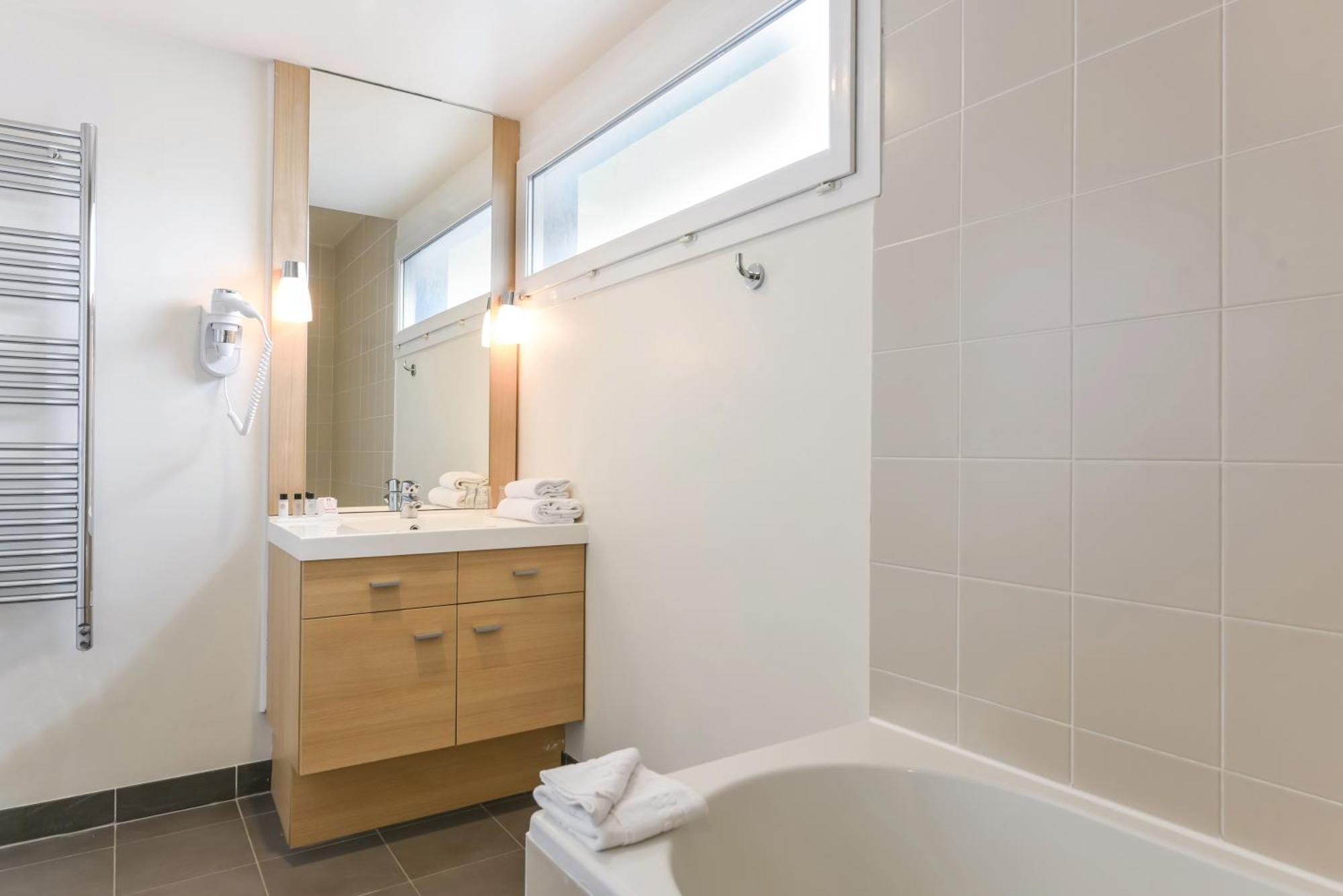 Superior One-Bedroom Apartment